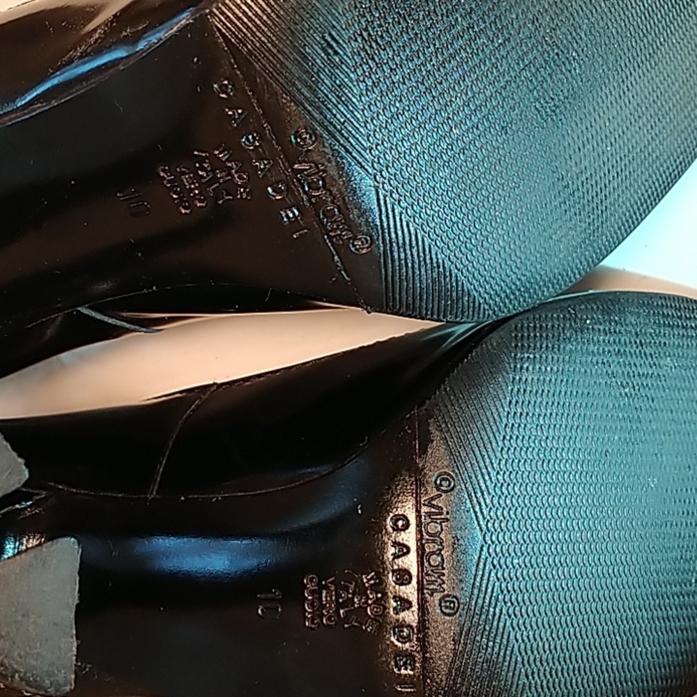 Casadei Black Leather Pumps, SZ 10 (they run 1 to 1 & 1/2 size smaller) - Picture 8 of 9